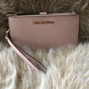 Michael Kors pink Saffiano leather Jet Set double zipper Adele